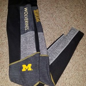 VS Pink Michigan leggings